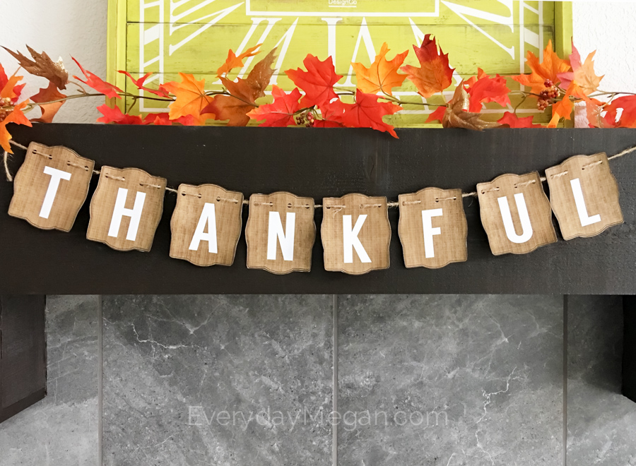 Free printable thankful banner. Easy to make decoration for your home or family gathering. Just print, cut and hang! 